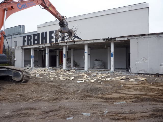 Rückbau Bauteil C Elisabeth-Kohn-Straße – Rückbau · Schadstoffentsorgung